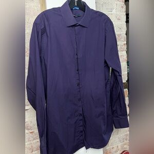 Nice Van Heusen Men’s shirt. Very nice dark purple.
